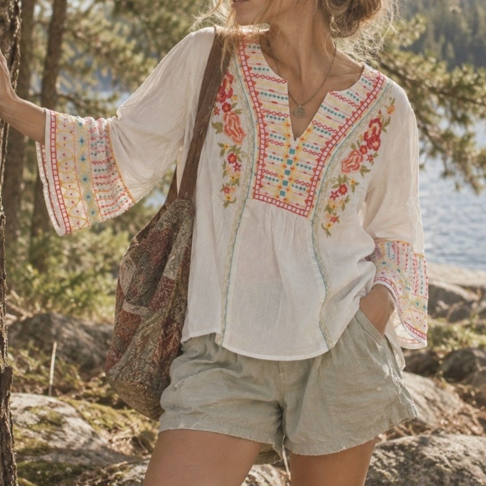 Embroidered Top Bell Sleeve XL White Boho Peasant Blouse Hippie Coastal Cotton